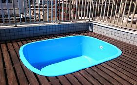 Cobertura Com Churrasqueira E Piscina.